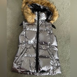 S13 Women’s Silver Metallic Faux Fur Vest